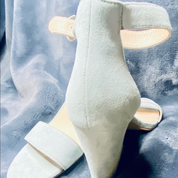 - Botkier pumps - Picture 3 of 4